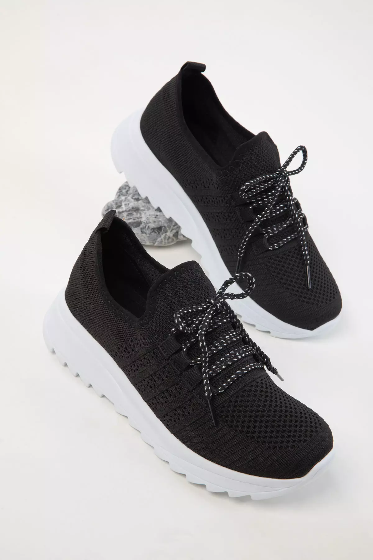 Women's Sneaker 19118 - Black-White