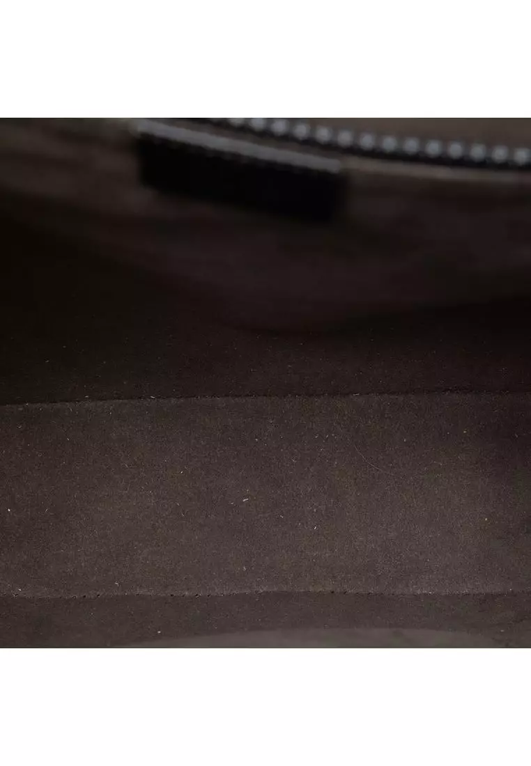 Pre-Loved Gucci Gg Supreme Flap Messenger Bag