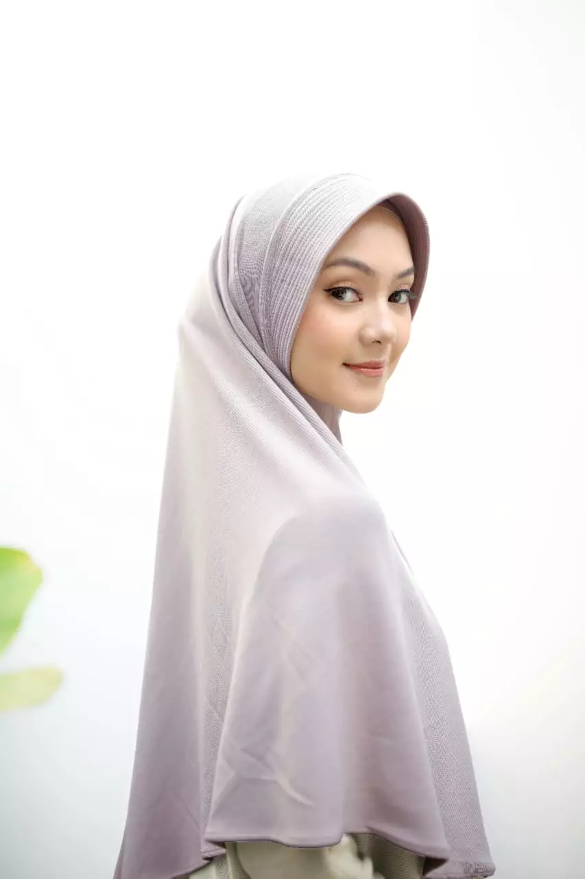 Alayya Bergo Knit | Hijab Instan | Kerudung Pad - Purple Oil