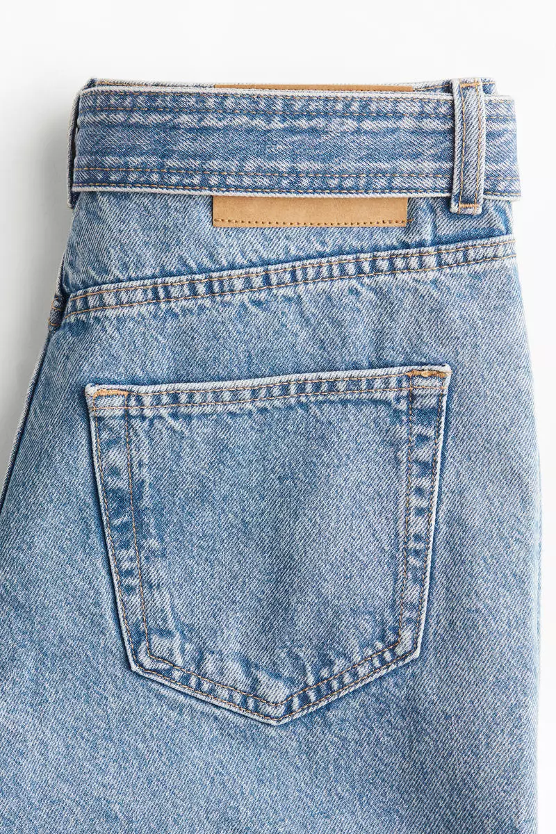 Belted denim Bermuda shorts