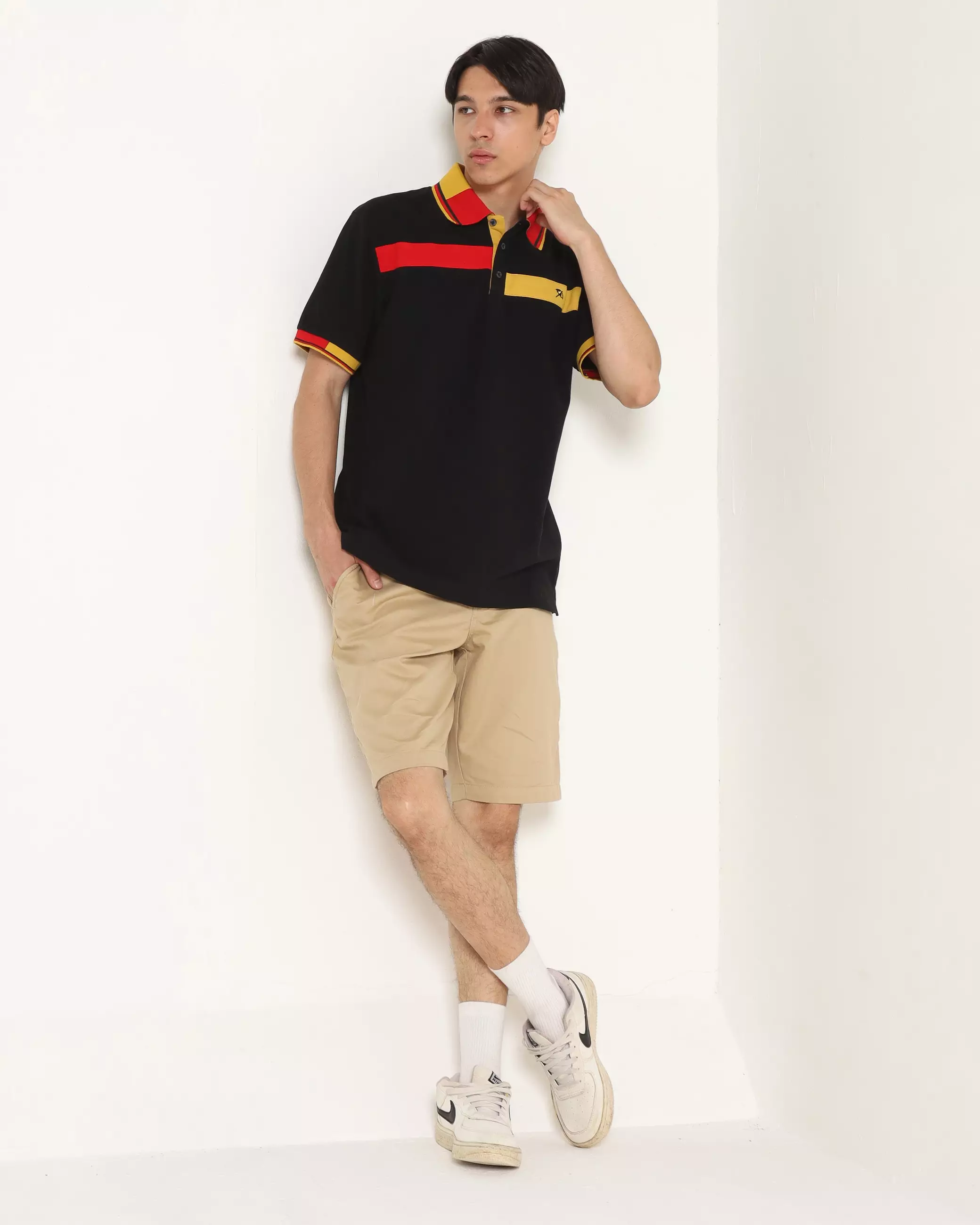 MEN'S BLACK POLO SHIRT WITH COLOR COMBINATION