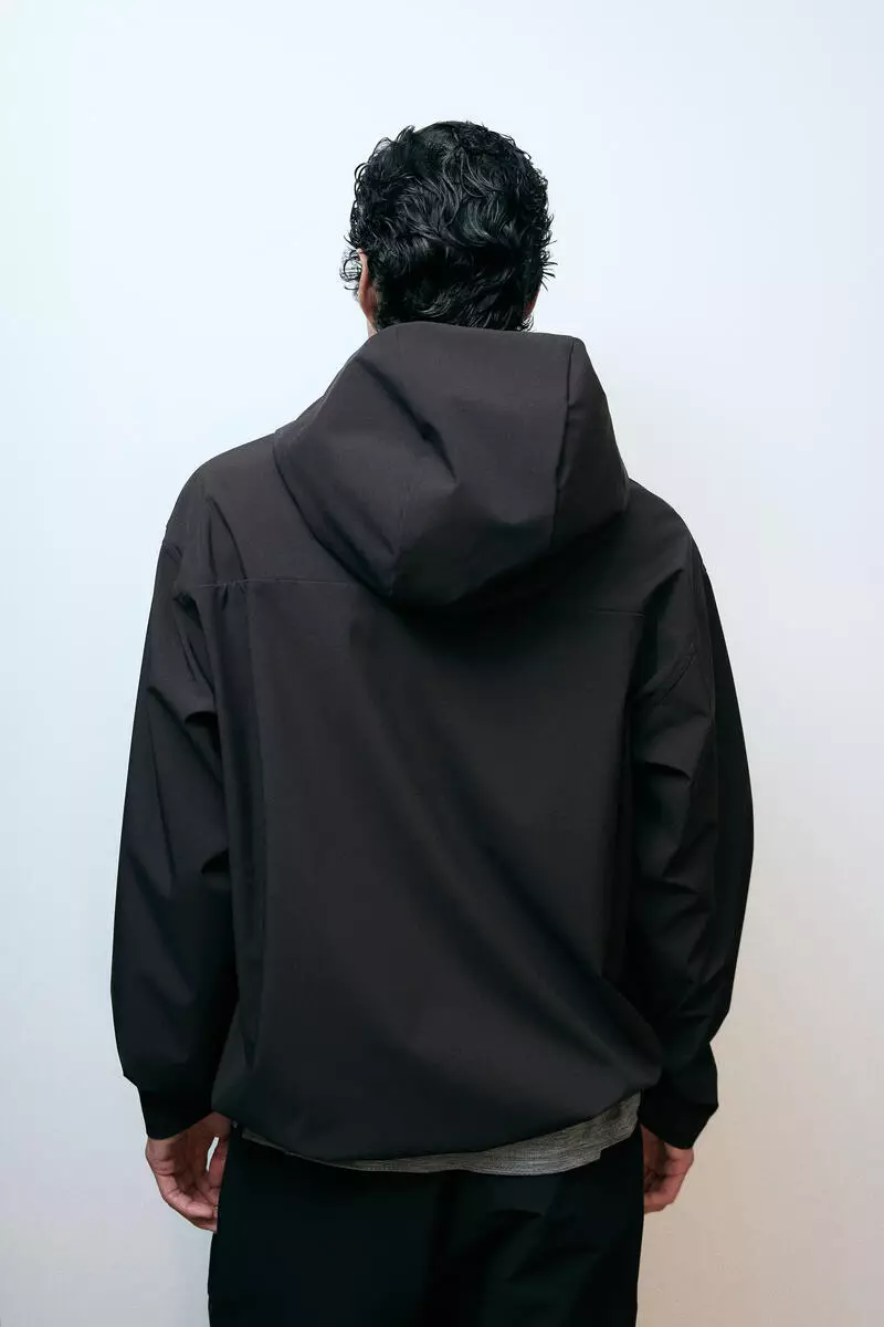 Sports jacket with StormMove™