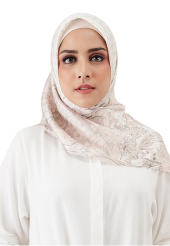 Buttonscarves beige Buttonscarves Maharani Satin Square Safed 77E4DAA6718007GS_1
