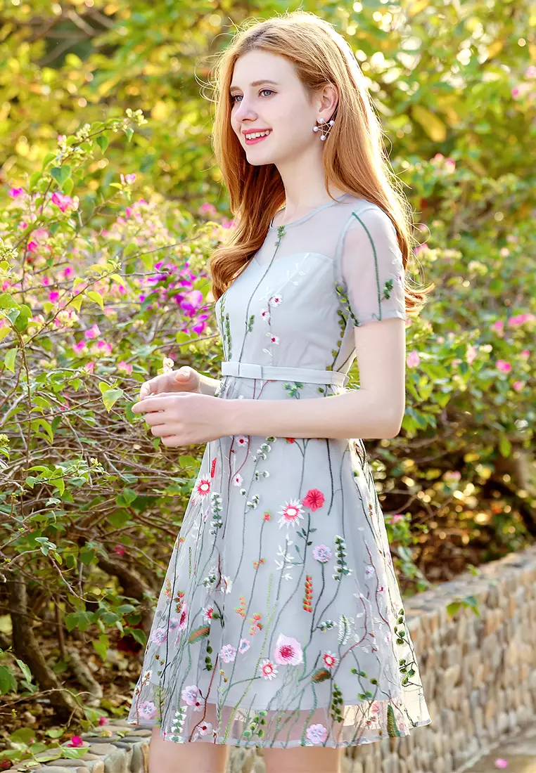 Elegant sales embroidered dress