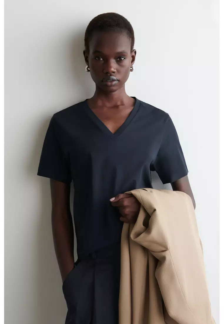 V-NECK COTTON T-SHIRT