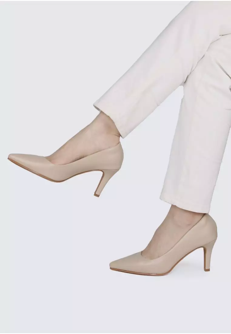 Ashley Comfy Pumps In Almond