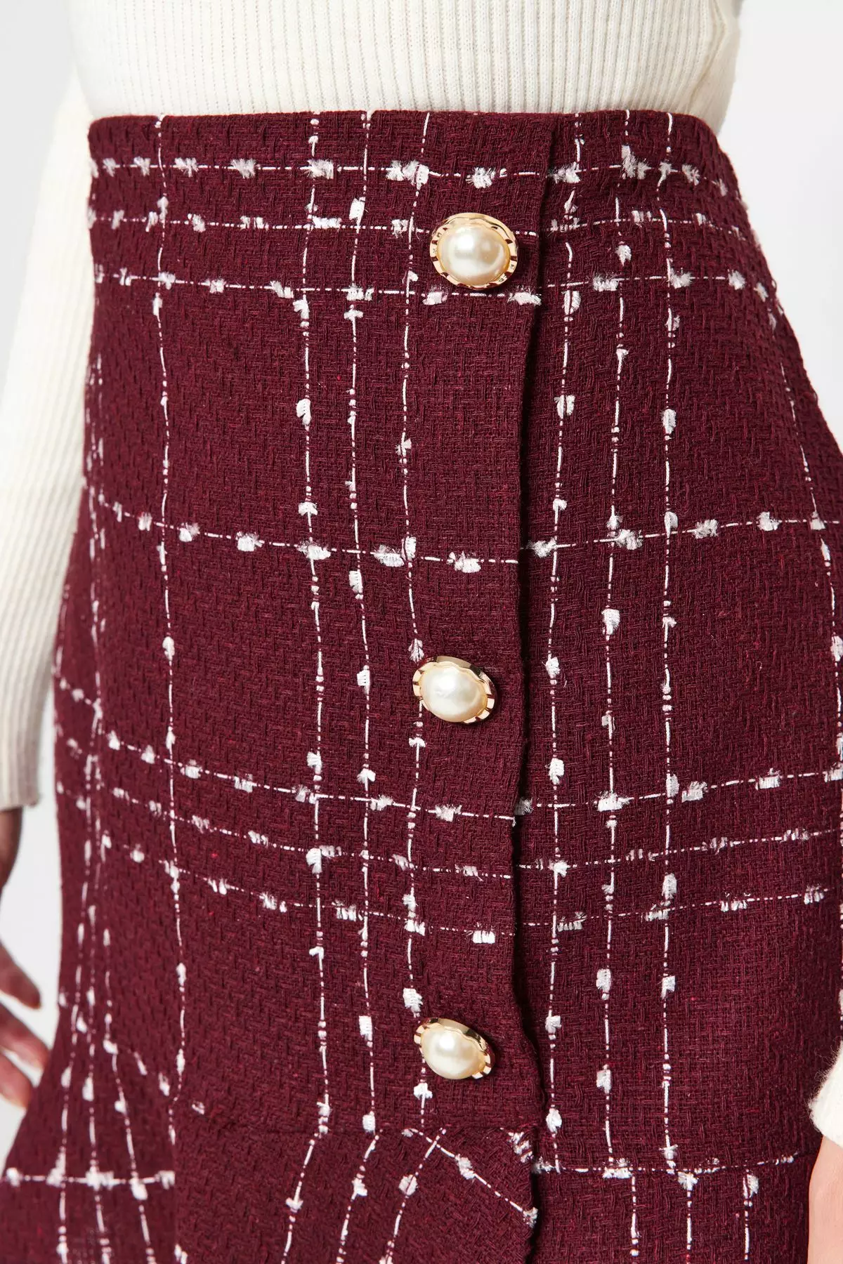 Claret Red With Buttons And Tweed Fabric Hem With Ruffles, Mini Woven Skirt Twoaw22Et0155