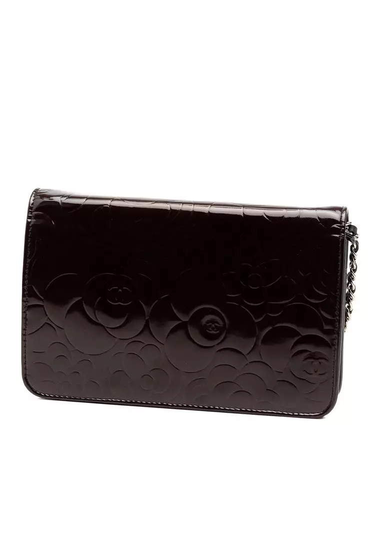 Pre-Loved Chanel Cc Embossed Patent Camellia Wallet On Chain