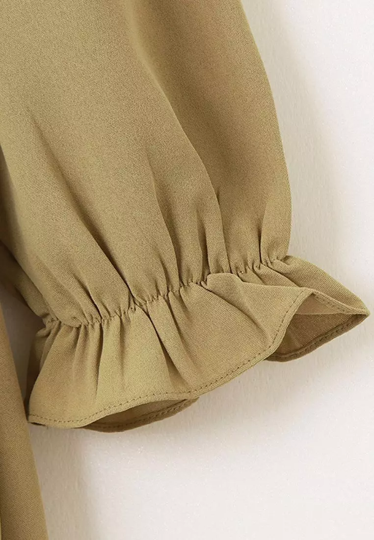 日系方領蕾絲滾邊荷葉拋袖短洋裝《DA9427》