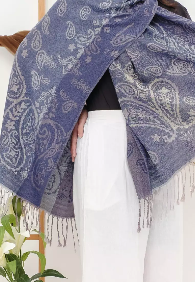 Aksesoris Wanita Reversible Viscose Gradient Paisley Pattern Pashmina Shawl Syal Gradasi Wanita Dusky Indigo