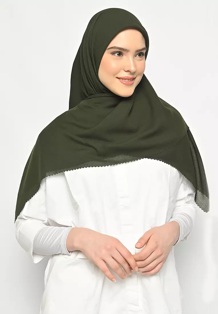 Hijab Segi 4 Voal Gucci Lasercut Army
