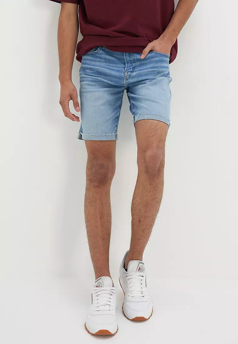 White skinny deals denim shorts