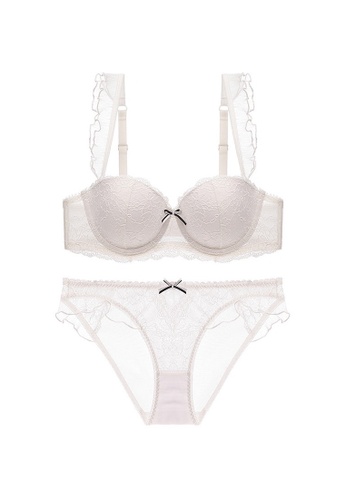 W.Excellence white Premium White Lace Lingerie Set (Bra and Underwear) 75B94US10A8621GS_1