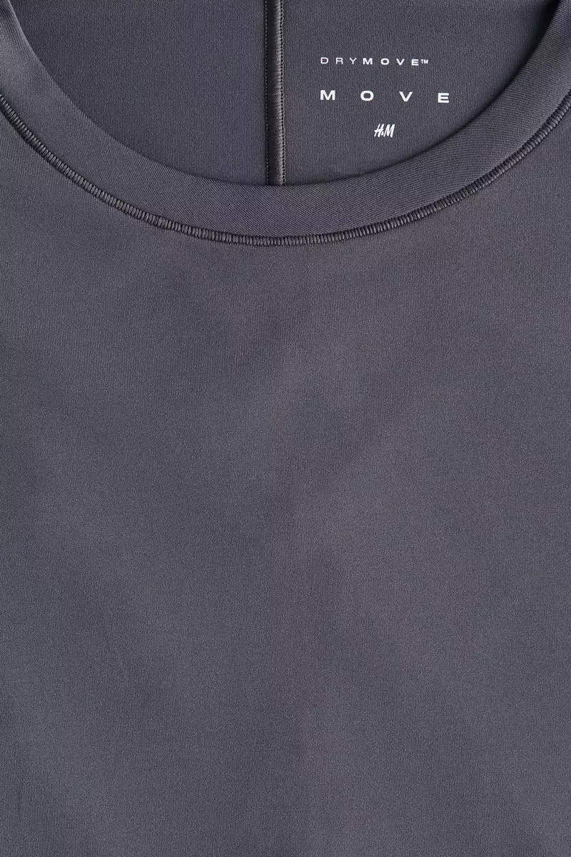 Sports top with DryMove™