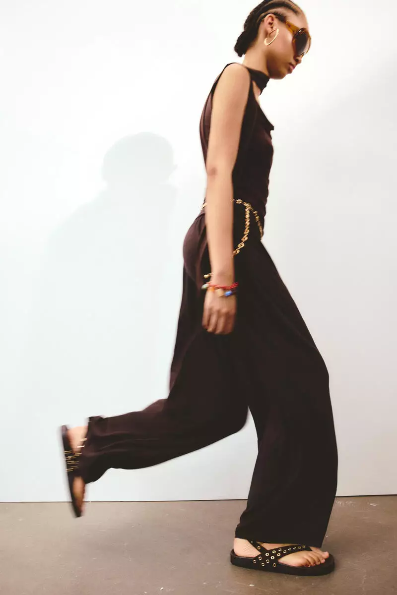 Gathered viscose trousers