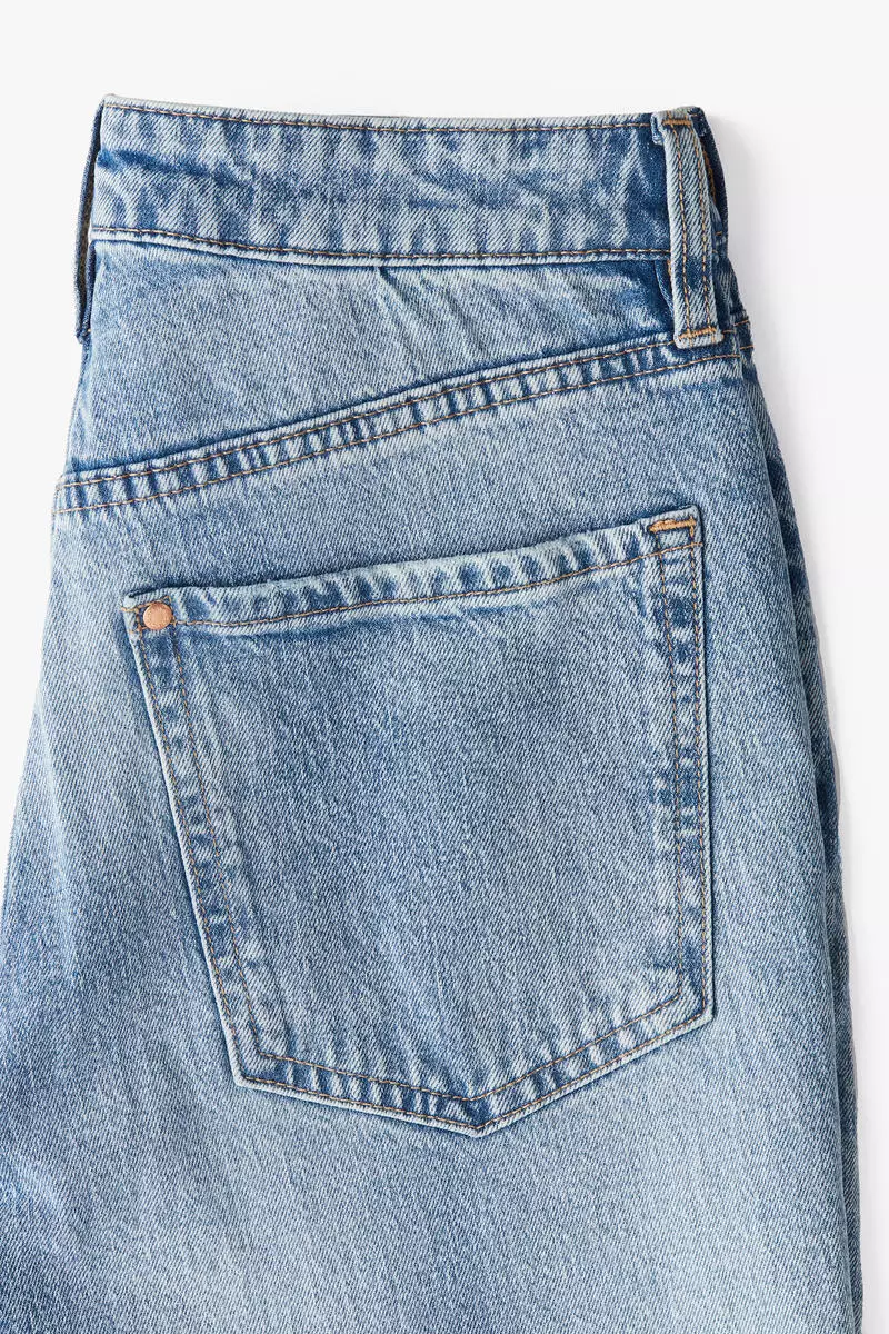 Slim Straight High Jeans
