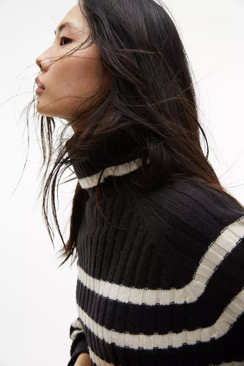 Polo-neck dress