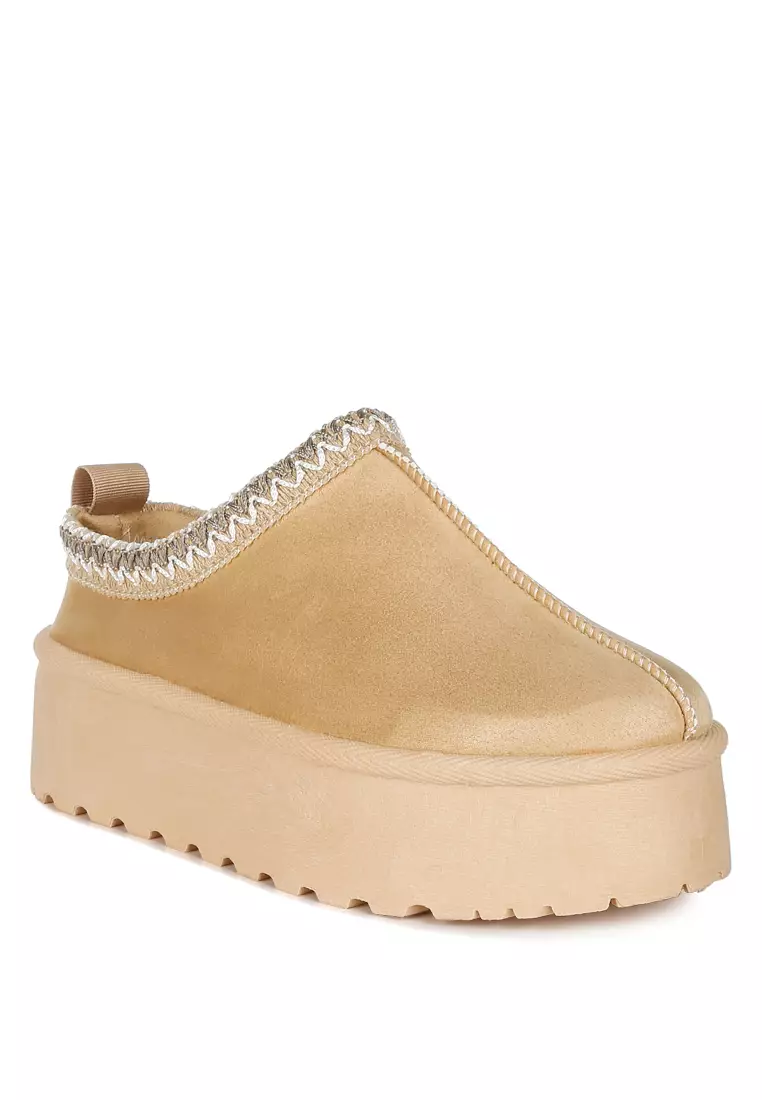 Embroidered Platform Classic Slip-On in Beige