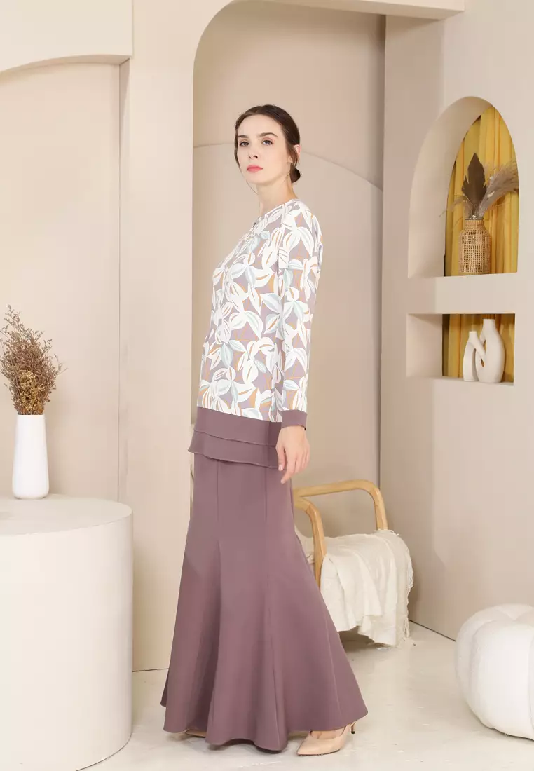 Ivy Kurung Modern layers Printed in Brown White Leaf