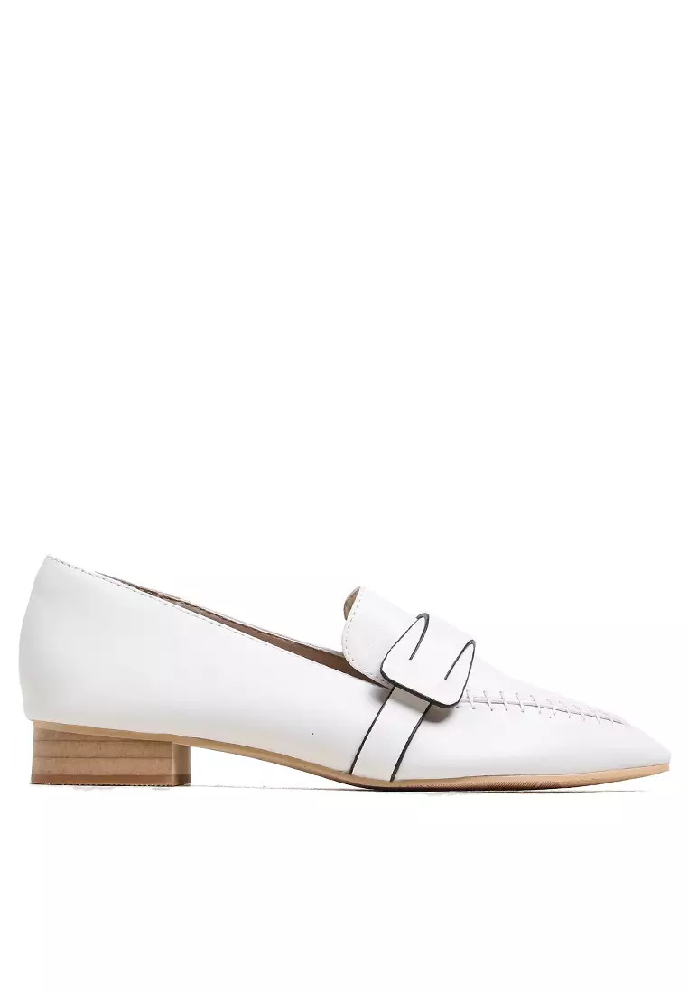 Discount on Twenty Eight Shoes  shoes - SKU: Contrast Stitched Leather Loafers Th329-58