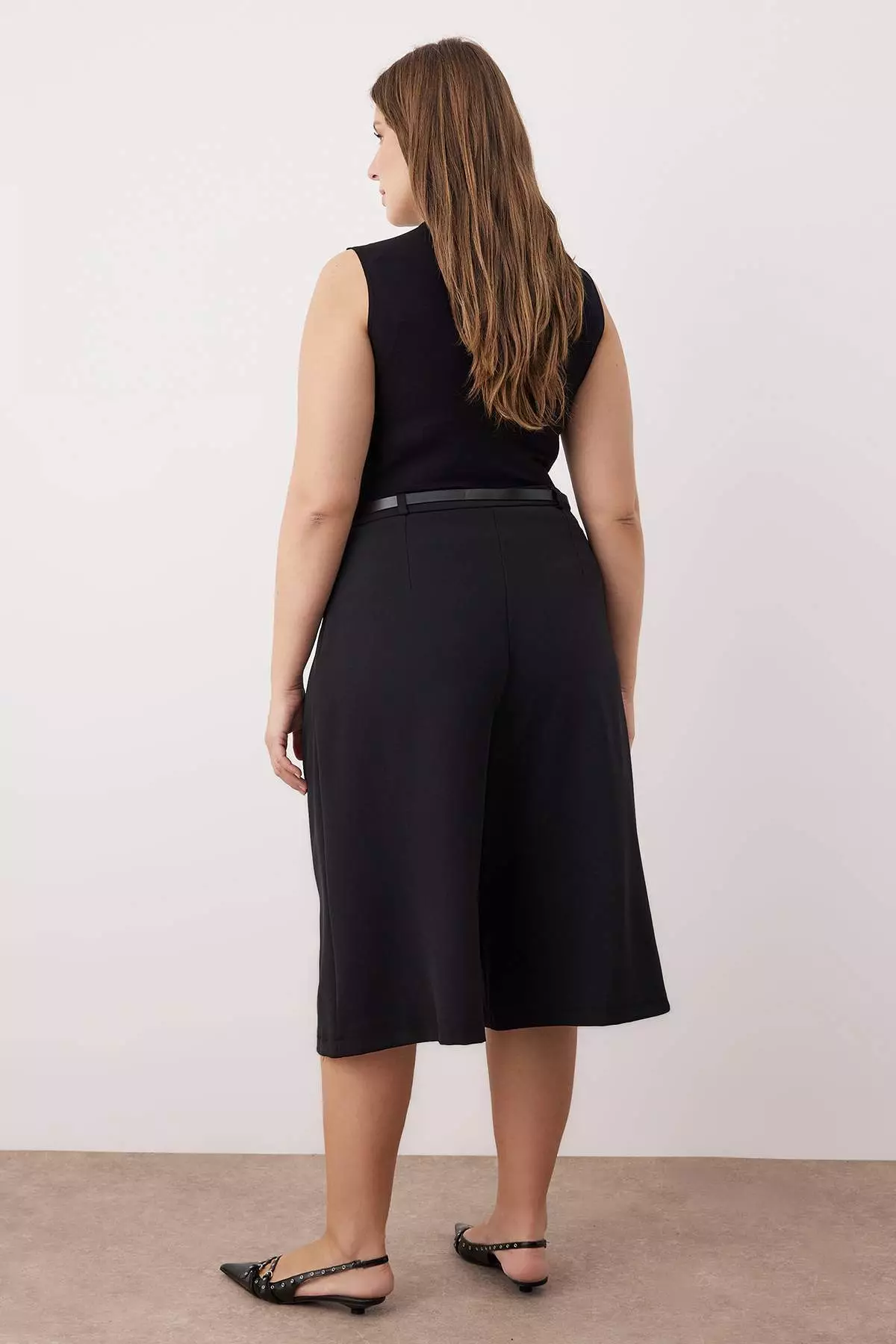 Black Wide Leg Accessory Detailed Capri Plus Size Shorts & Bermuda