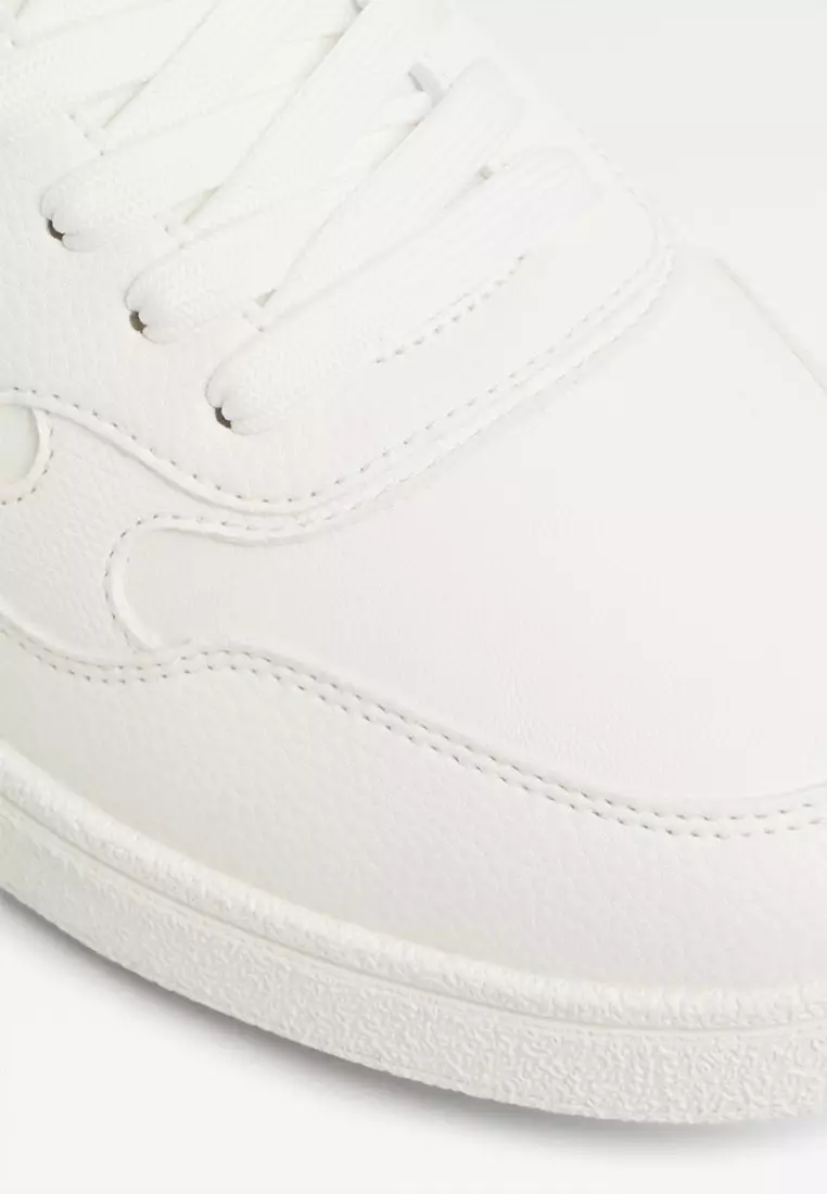 Curtis Low-Top Sneakers