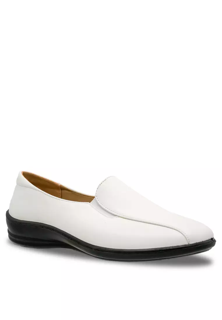 Round Toe Flats