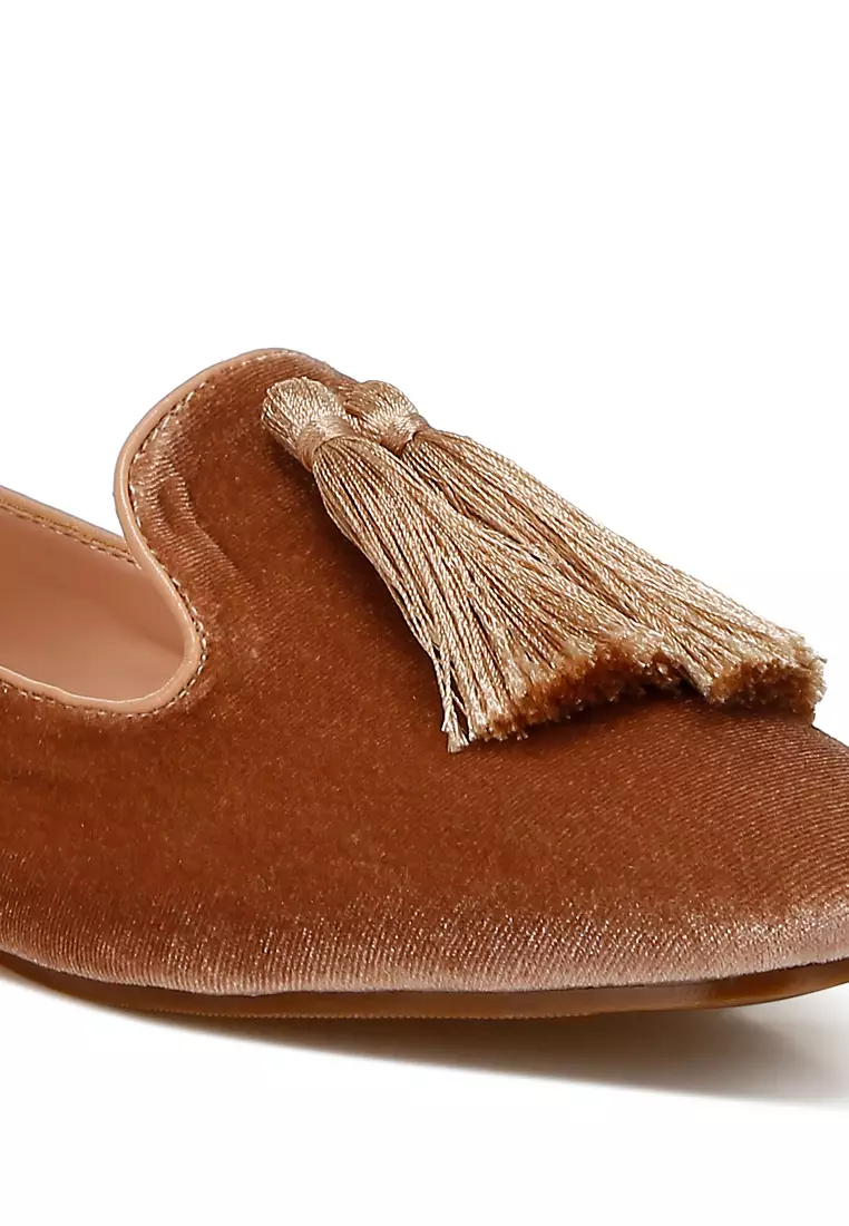 Iconic Tassel Detail Velvet Loafers in Beige