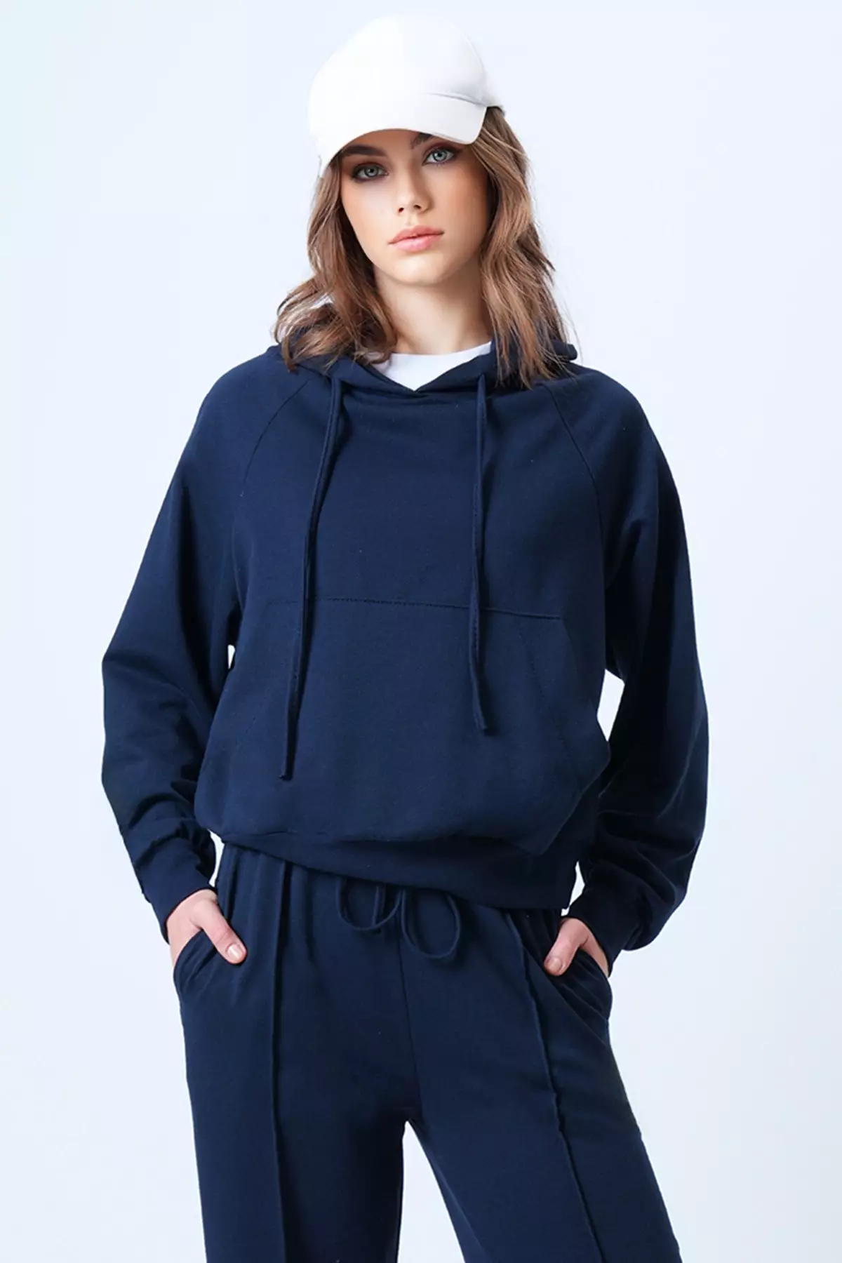 Women'S Navy Blue Kangaroo Pocket Crop Sweatshirt And Green Casual Fit Trousers Set Alc-X14609