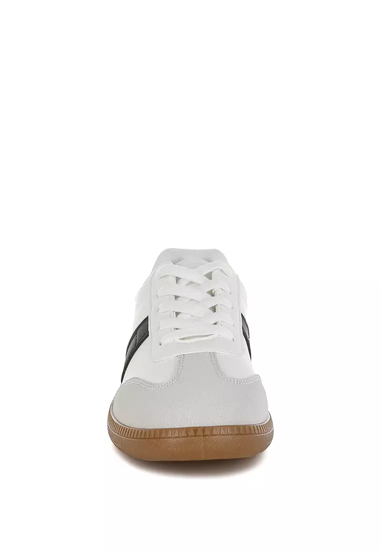 Classic Lace-Up Flatform Sneaker In White