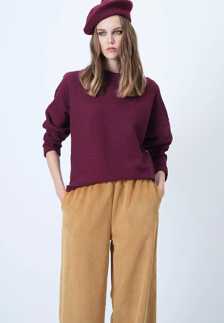 Women'S Burgundy Crew Neck Batwing Sleeve Wide Cut Basic Blouse Alc-X14391