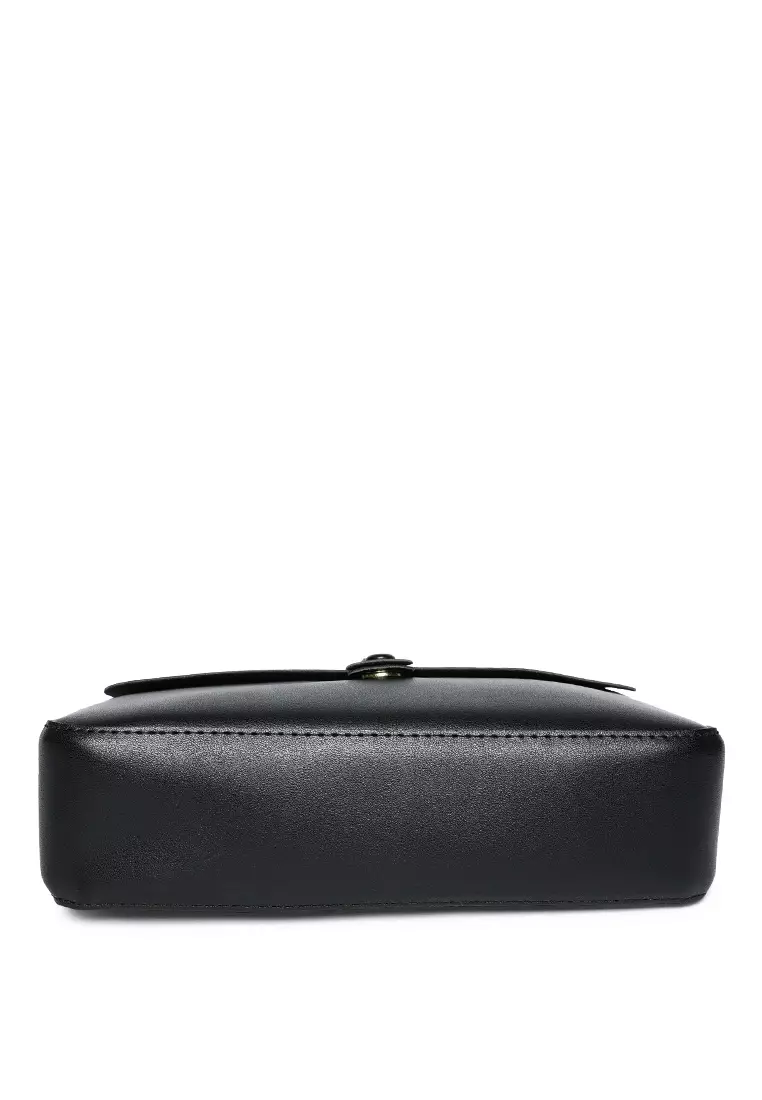 Tas Flap Yang Tidak Konvensional Berwarna Hitam