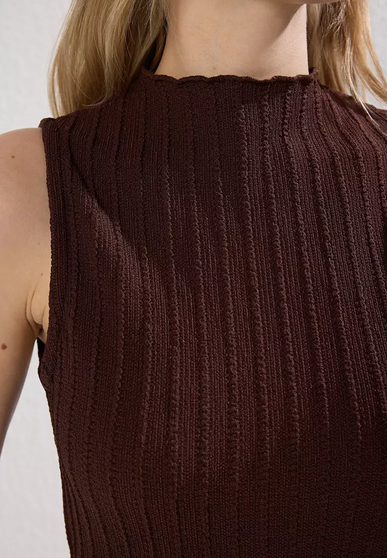 Brown Textured Fabric Stand Collar Body-Smoothing Flexible Maxi Knit Dress TWOSS25EL00163