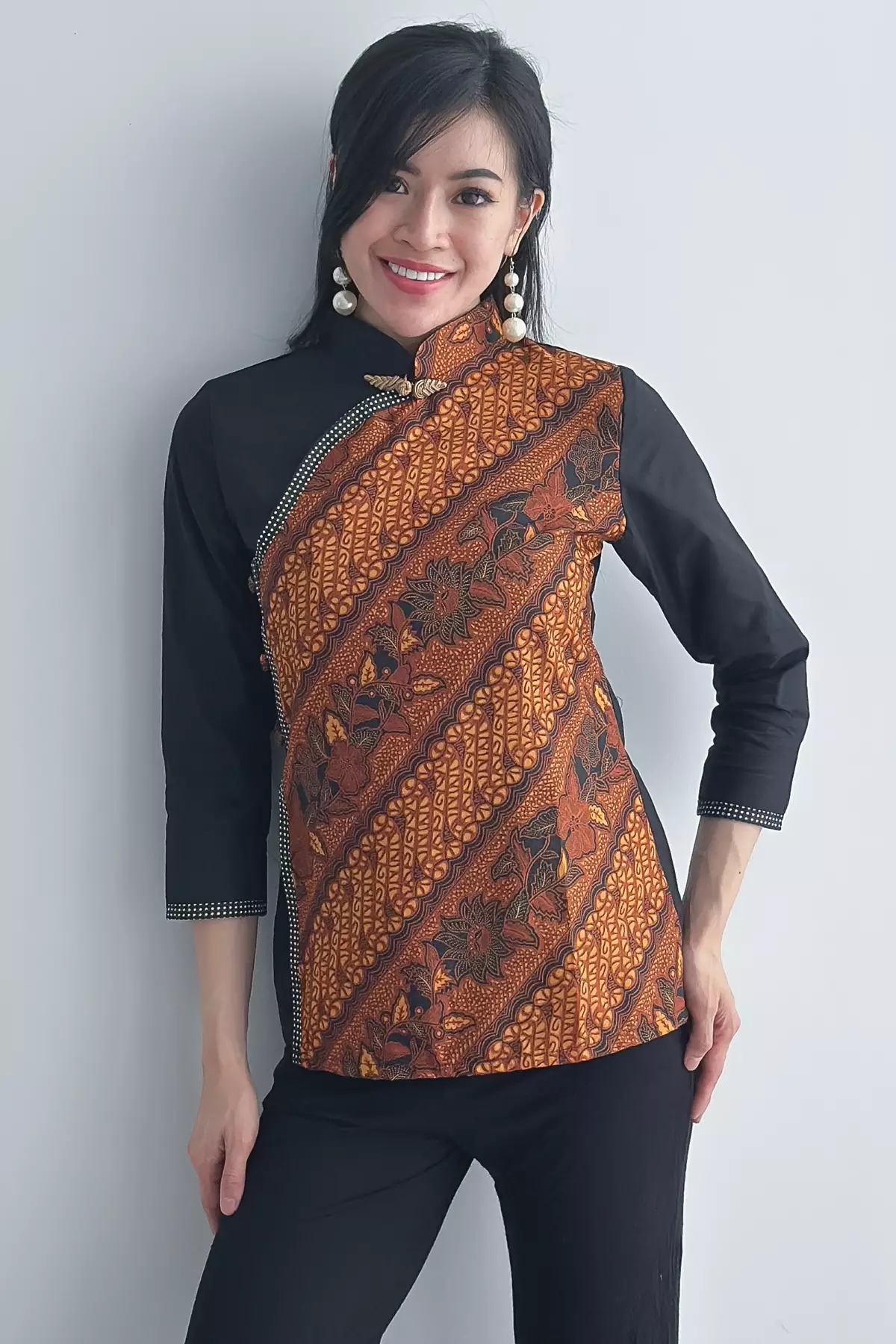 Juniper Parang Sogan Batik Blouse
