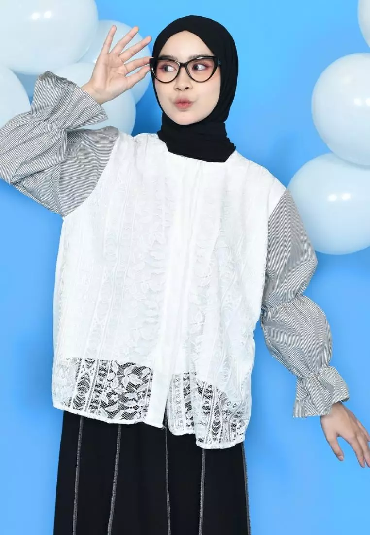 Seika Lace Top - Bw - Stripe Black M18224 R14S2