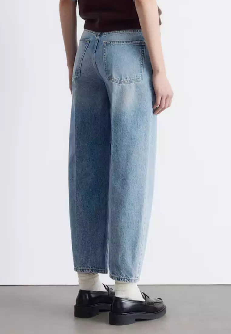 Tapered Jeans