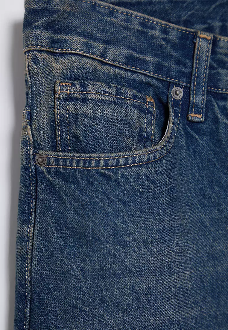 Essential Distressed Wash Jeans