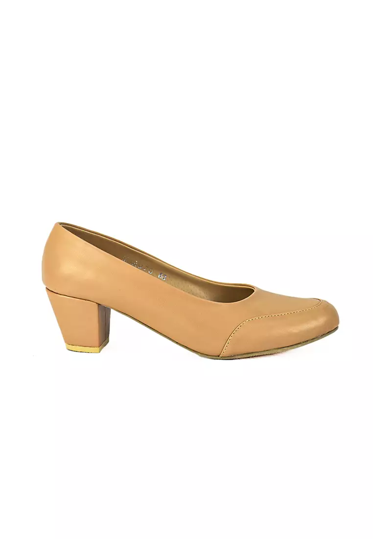 Discount on Cardam's Lifestyle  shoes - SKU: Cardams Women Pumps Eclb Mar 00070 Beige