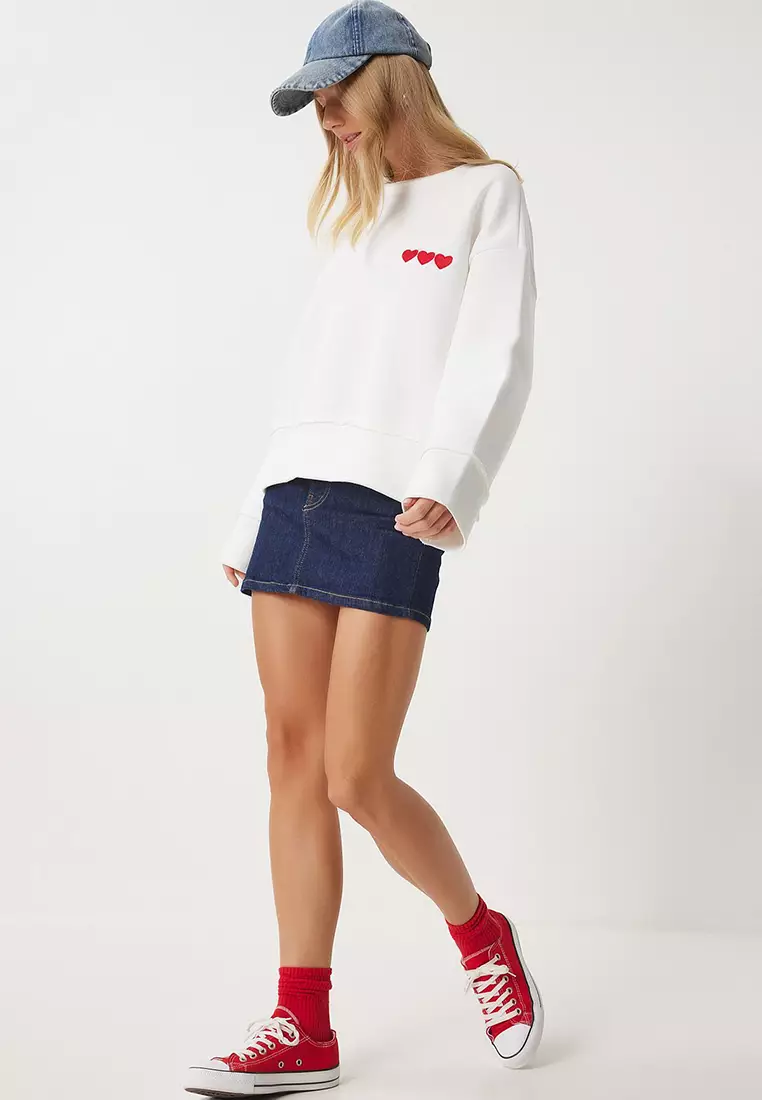 Heart Embroidered Raised Sweatshirt