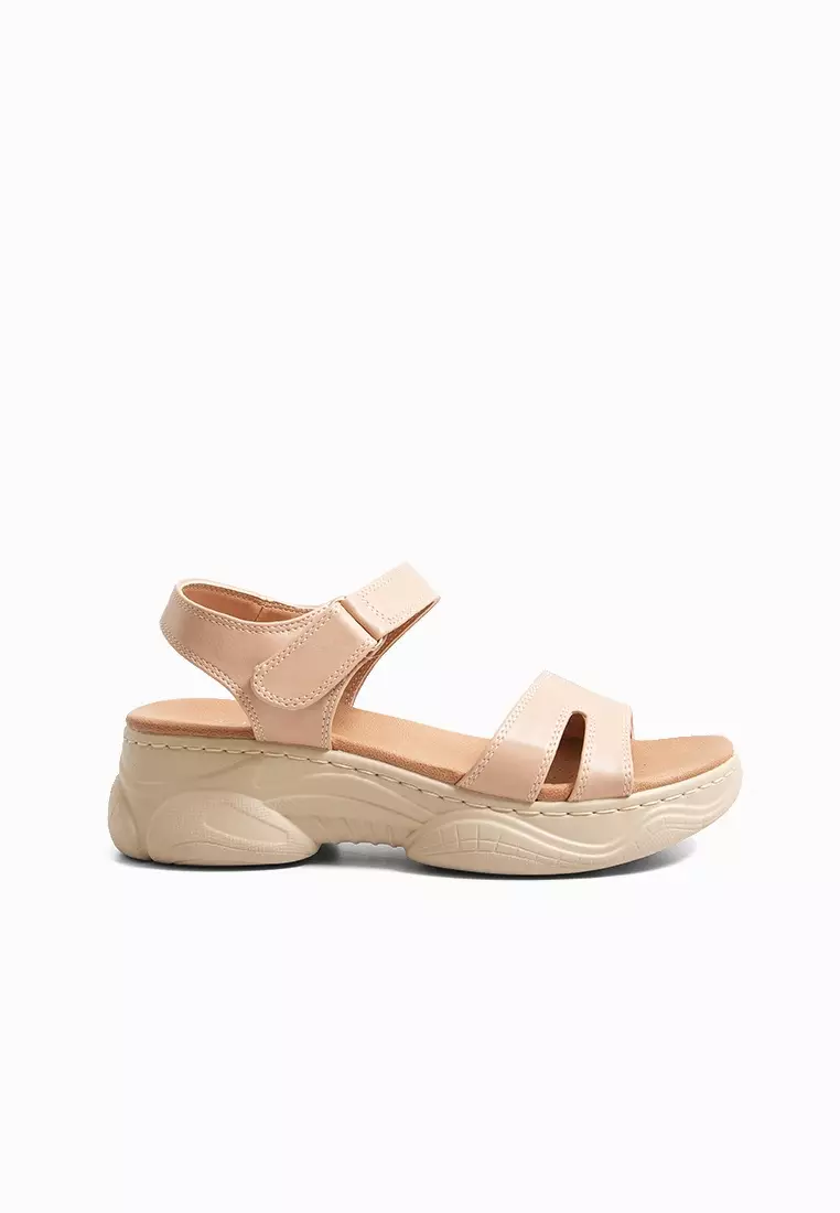 Discount on CLN  shoes - SKU: Dianthus Wedge Sandals