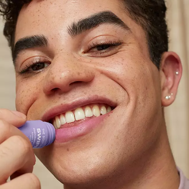 Jual The Body Shop Swipe It Lip Balm Blueberry 6gr Original 2024