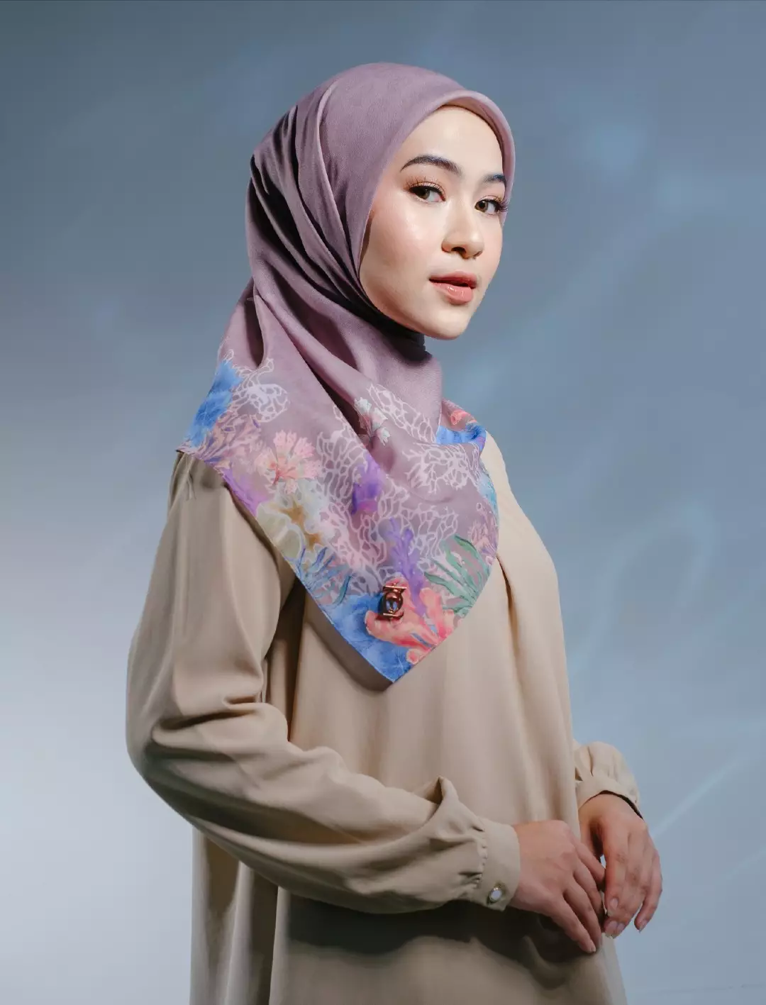 CASPIA Scarf Coffee Latte - Kerudung Hijab Segiempat Motif With BOX - Bahan Nesla - Ukuran 115x115