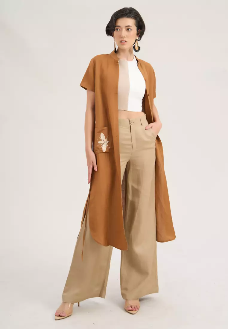 棕色白色亞麻掛脖上衣