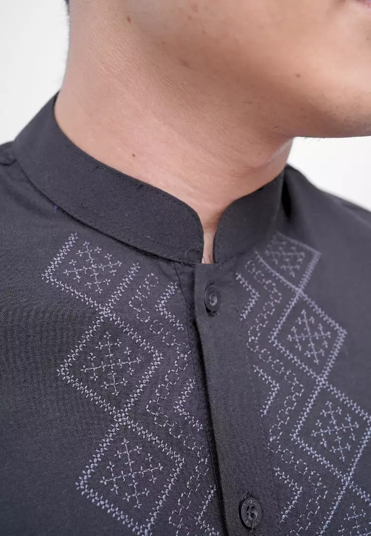 Ryusei Kemeja Kerah Koko Lengan Pendek Yatsuki Black