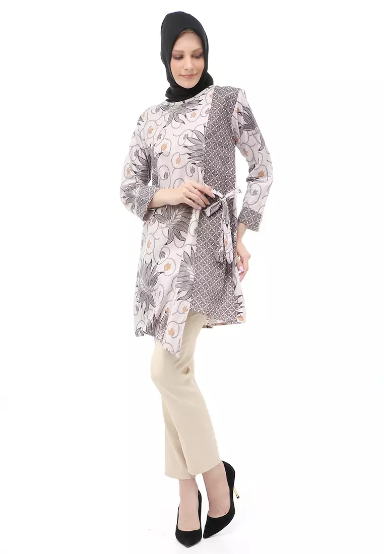 Tunik Batik Motif Daun Ulir Atasan Wanita Muslimah - Grey