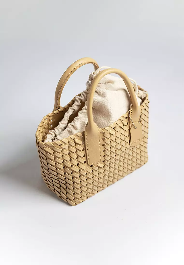 Alyna Weave Bucket Bag