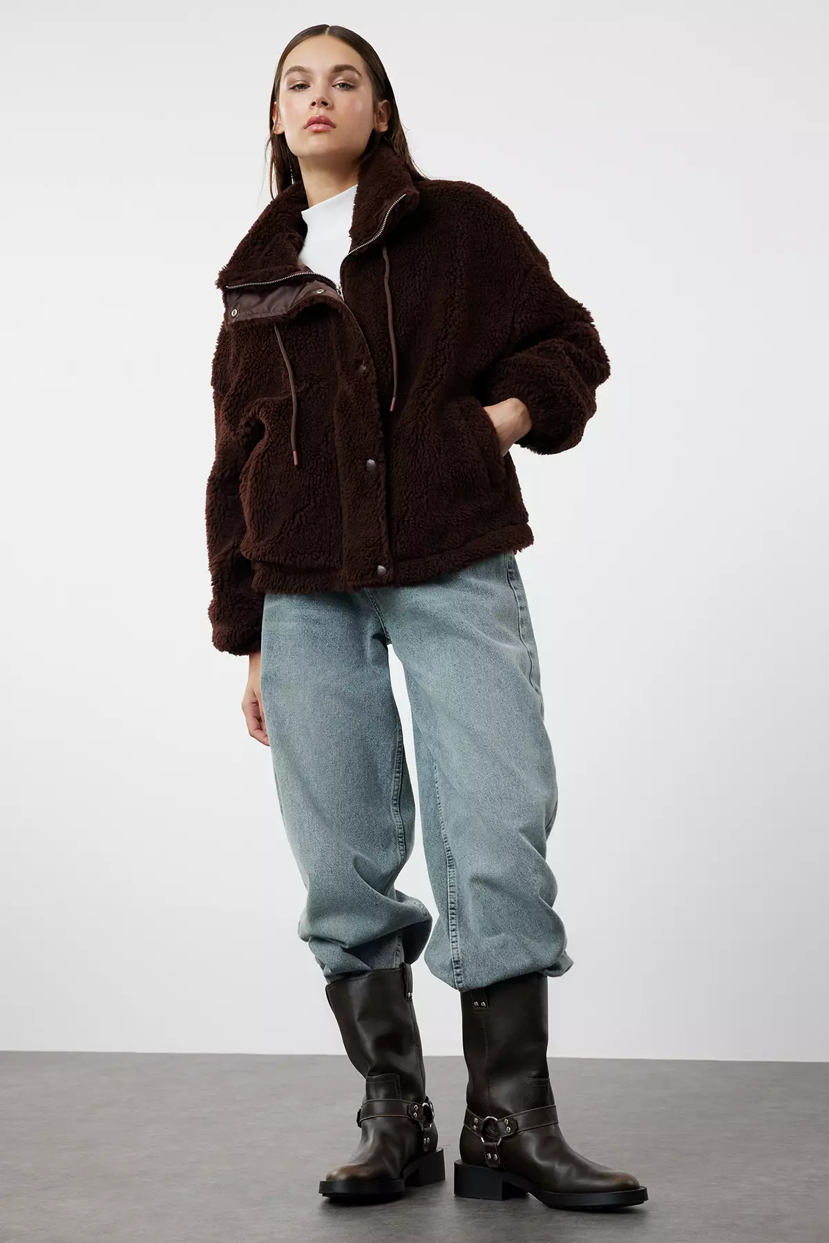 Brown Oversize Molded Zippered Plush Jacket Coat TWOAW21MO0132