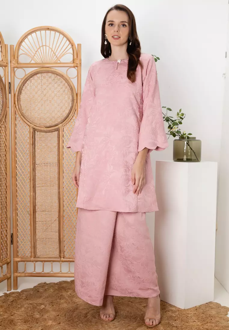 MAJESTIC Classic Cotton Embroidery Baju Kurung Pahang Lipat Depan in Dusty Pink