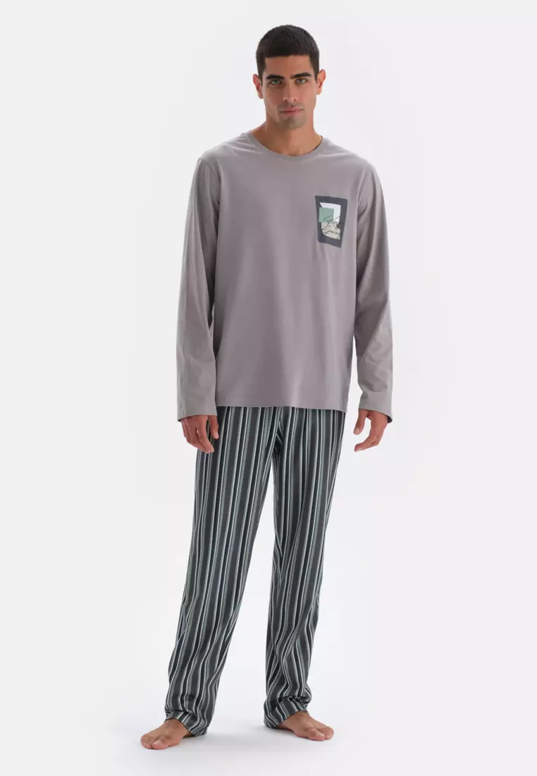 Light Grey T-Shirt & Trousers Knitwear Set, Slogan Printed, Crew Neck, Regular Fit, Long Leg, Long Sleeve Sleepwear for Men