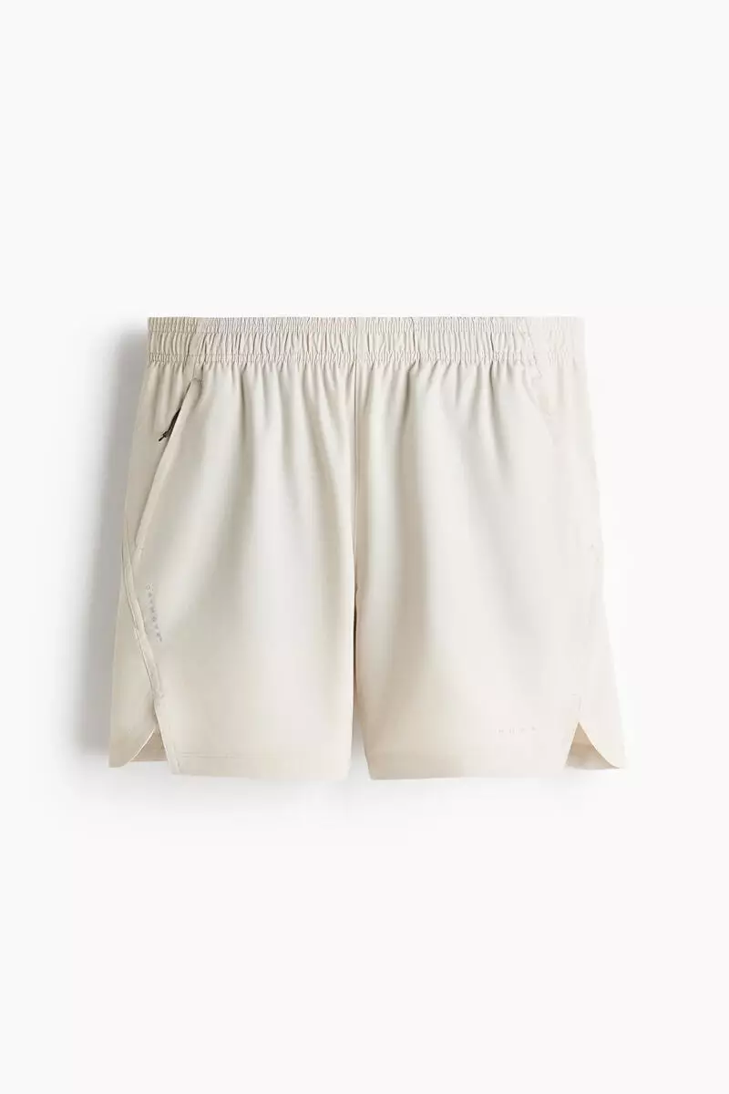 Sports shorts with DryMove™